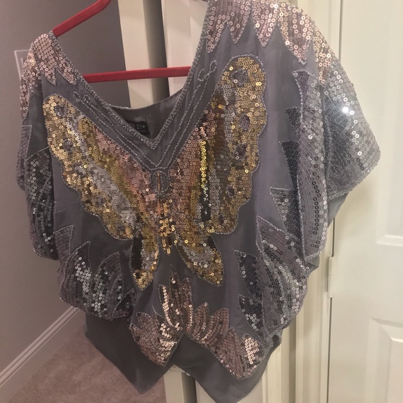 Plus size sequin overlay - Picture 2 of 4